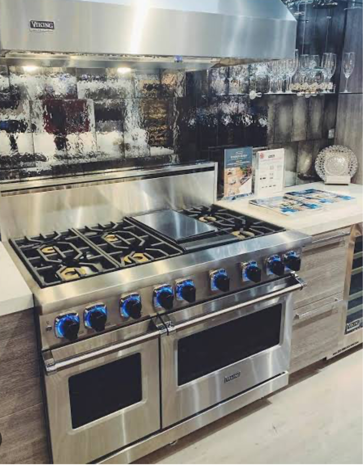 IMG_2660 ASSISTENCIA TECNICA VIKING RANGE. CONSETO - MANUTEÇÃO -  INSTALAÇÃO.  refrigeradores VIKING, freezer VIKING, adega VIKING, frigobar VIKING, gaveta refrigerada VIKING, churrasqueira a gás VIKING, fogão VIKING, cooktop VIKING, rangetop VIKING, forno elétrico VIKING, forno a gás VIKING, microondas VIKING, coifa VIKING, gaveta aquecida VIKING -           (11) 4040-4079  WhatsApp.